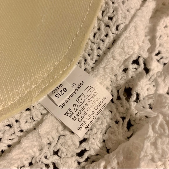 White Fringe Hem Open Back Halter Crochet Top - Picture 5 of 6